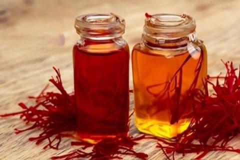 عصاره زعفران مایع با رنگ و رایحه دلپذیر